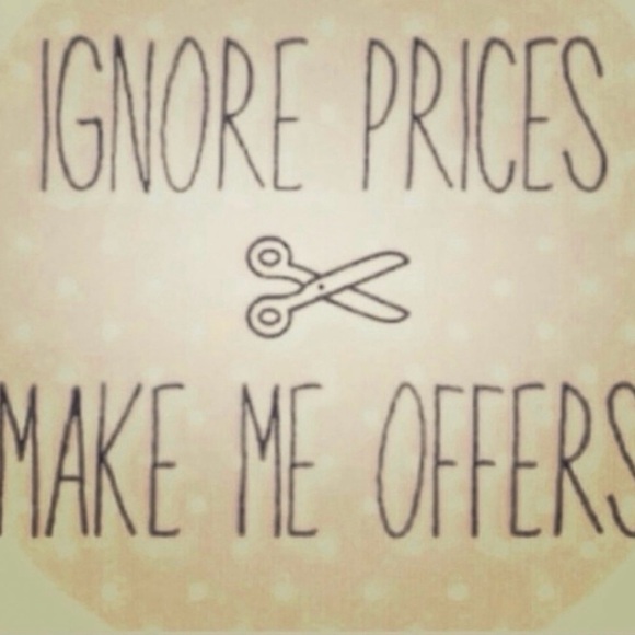 New Betsey Johnson Red Heart Stud Earrings - Picture 10 of 11